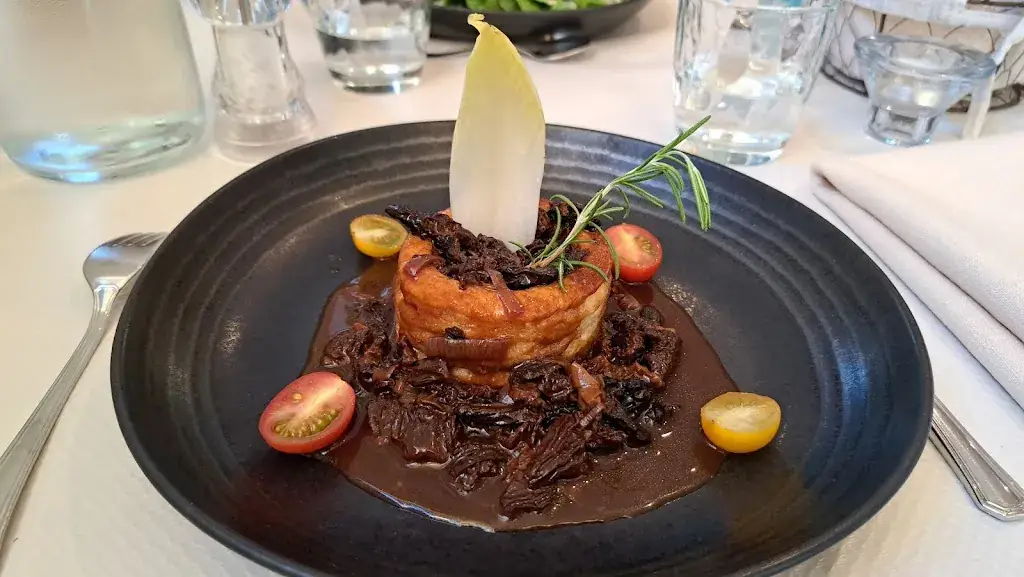 Elena Casa_Au Coin du Feu_Gy_review