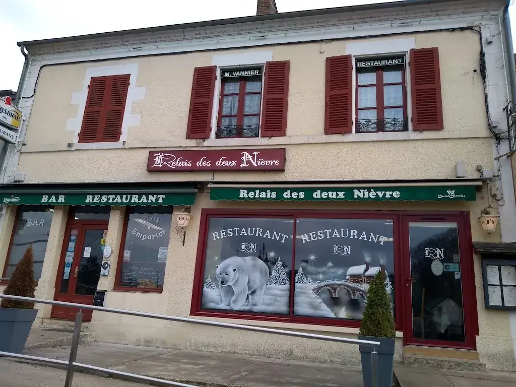 Cloe Perrotin_Le Relais des Deux Nièvre_Guérigny_review