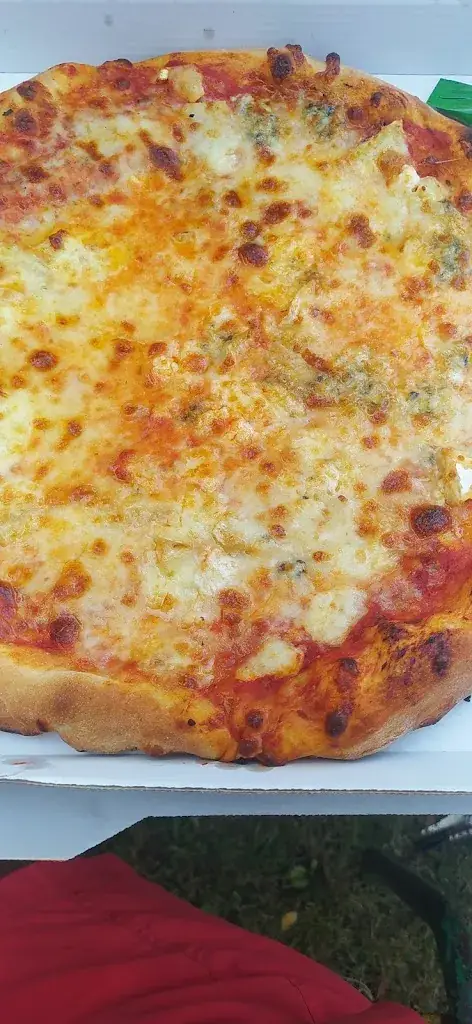 Adeline Colas_Pizza Service_Imphy_review