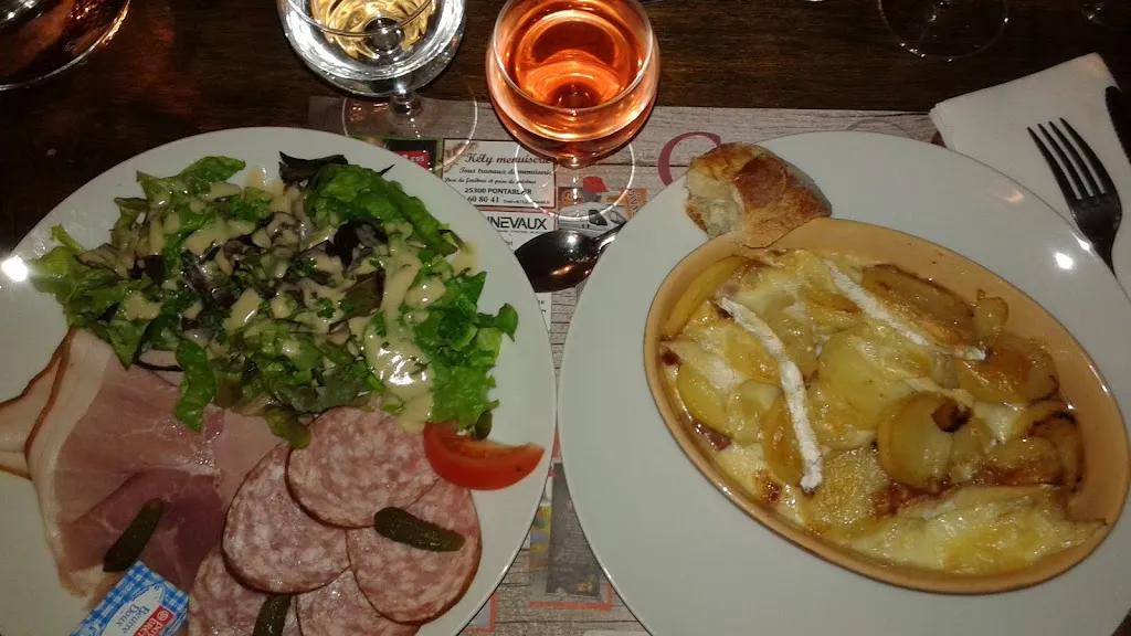 Restaurant du Pont de l'Oie / Chez Franck restaurant in Arçon