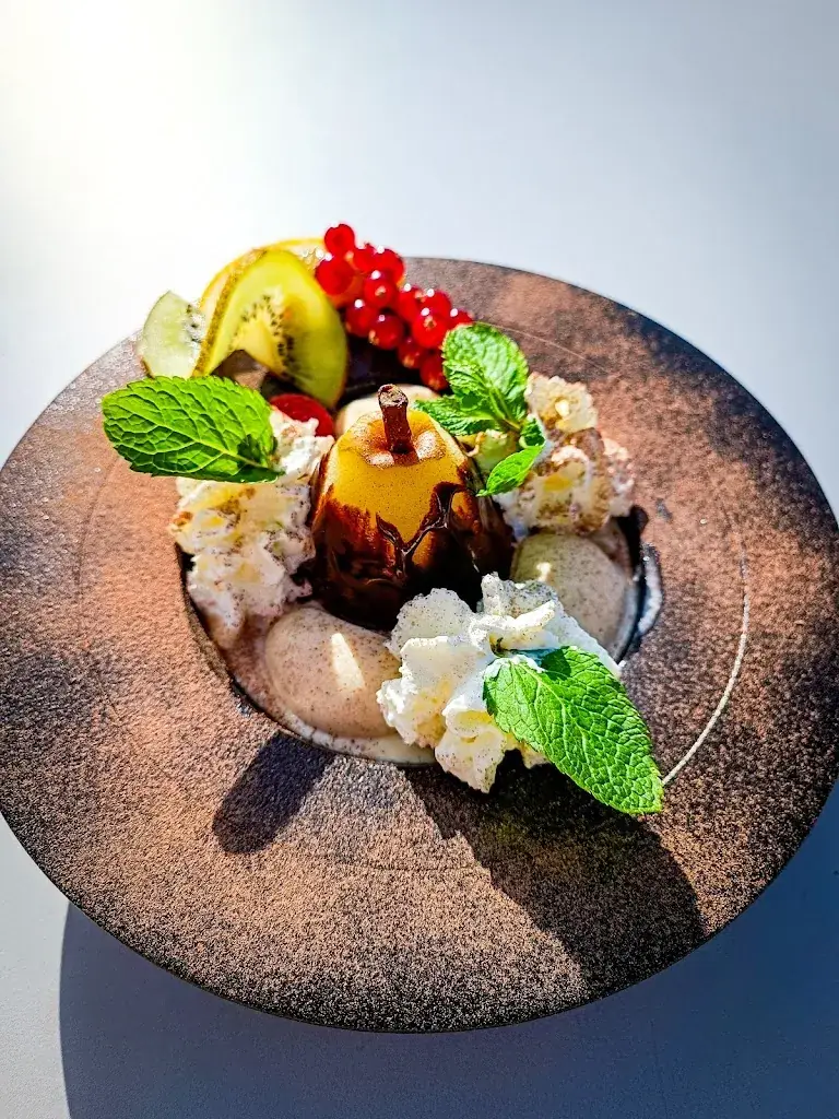 Contact Hôtel Auberge du château de joux_Cluse-et-Mijoux_slider_image_2