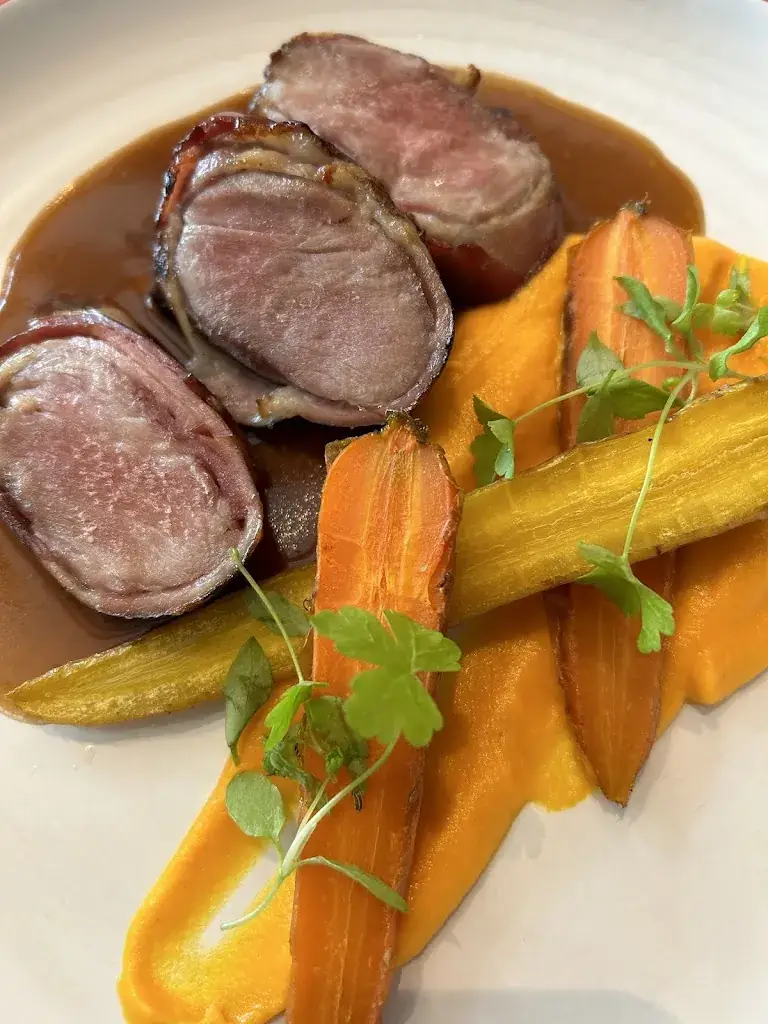 AU XVI_Gevrey-Chambertin_slider_image_2