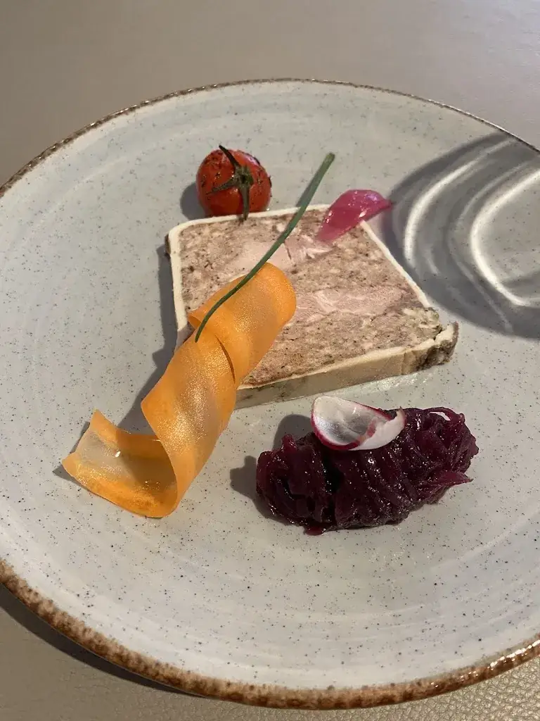 Aux Dix Vins_Chapelle-de-Guinchay_slider_image_2