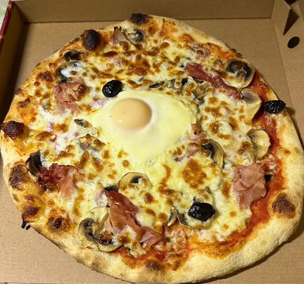 Ade Rowswell_TeD'PiZz by Cyril_Chapelle-de-Guinchay_review