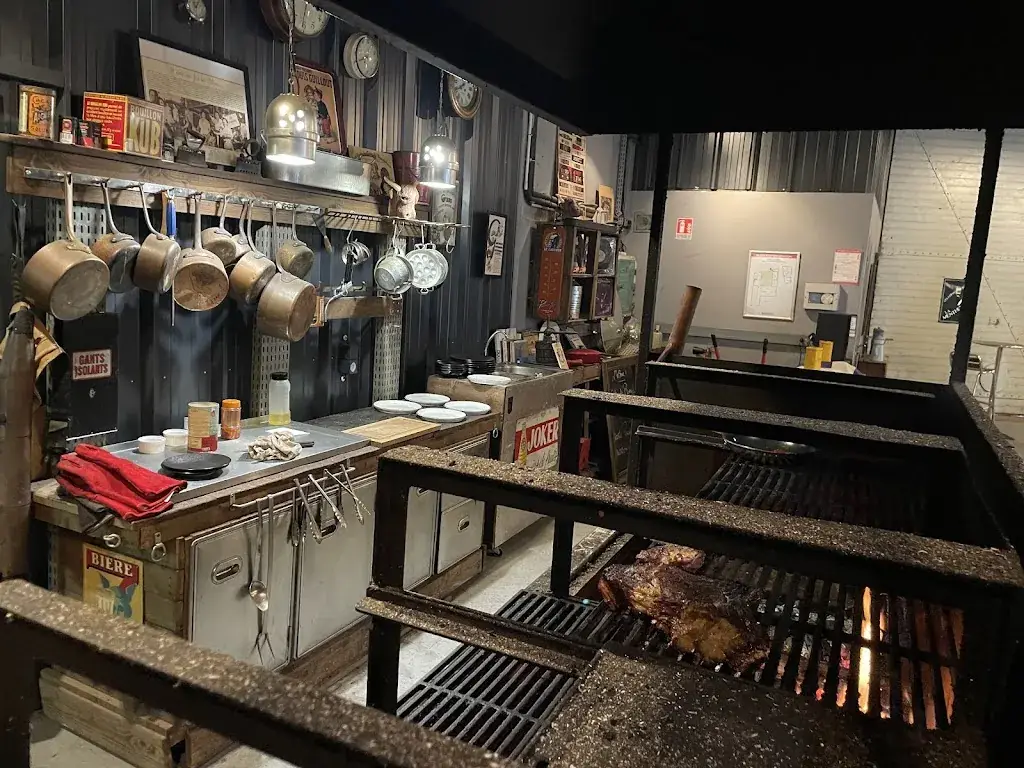 L'USINE restaurant in Chapelle-de-Guinchay