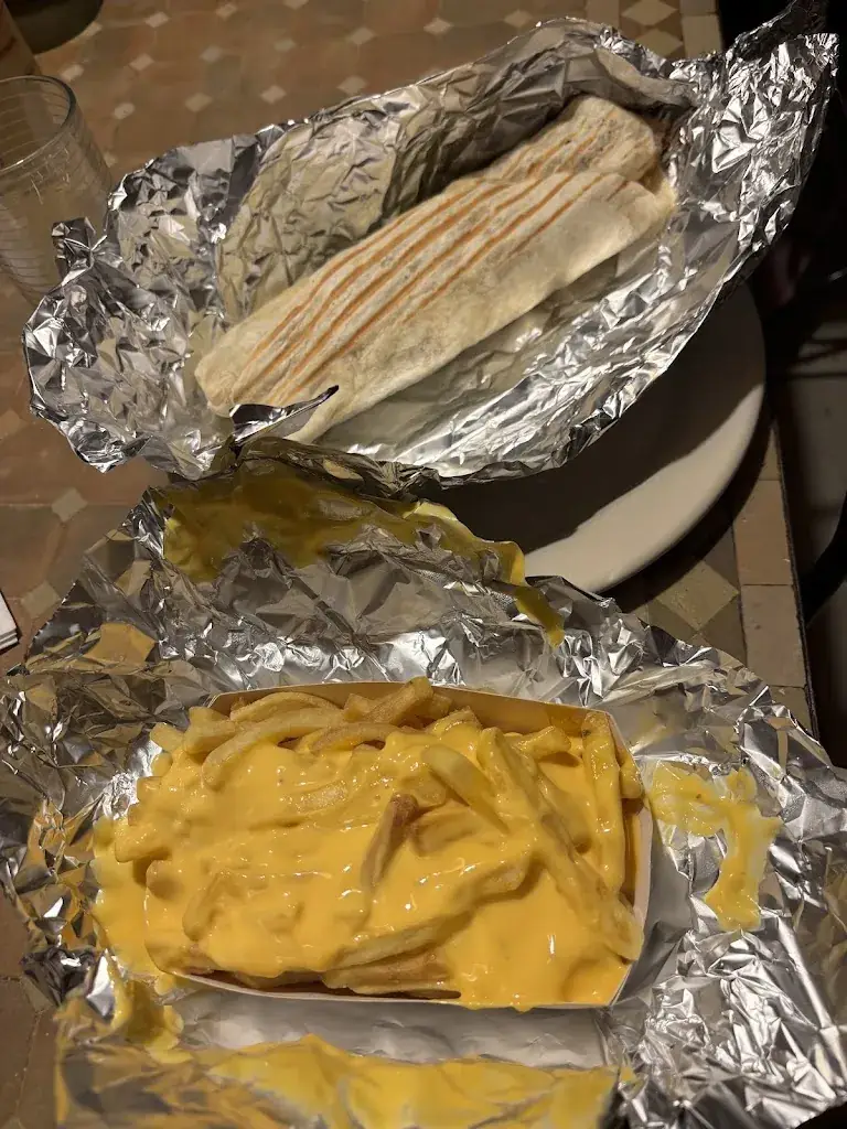 Noelle Dibaben_Pacha kebab_Chapelle-de-Guinchay_review