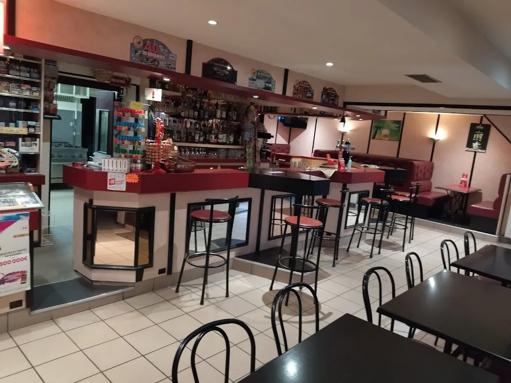 Le Cheval Blanc restaurant in Clayette