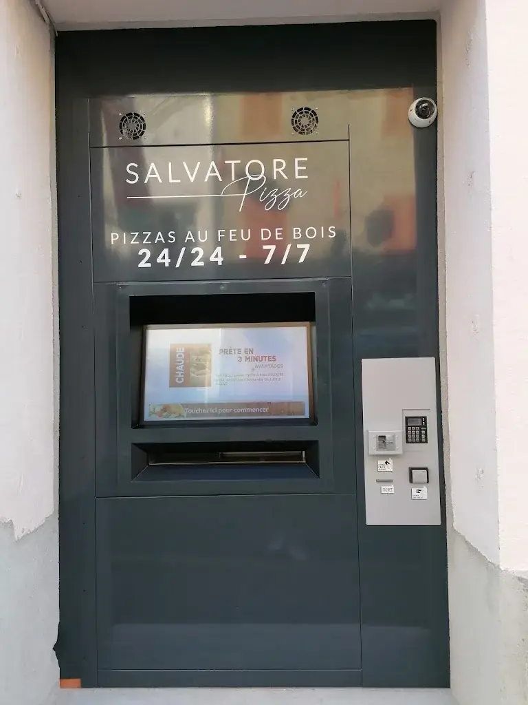 Salvatore Pizza Restaurant in Clayette
