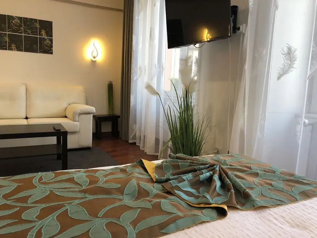 Hôtel restaurant Le Ponceau_Beaurepaire_slider_image_3