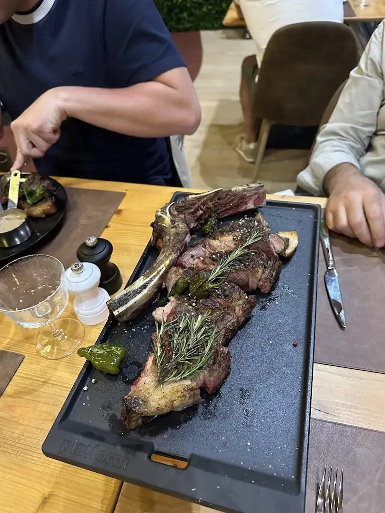 Philippe Mora_L'atelier du boeuf_Fins_avis