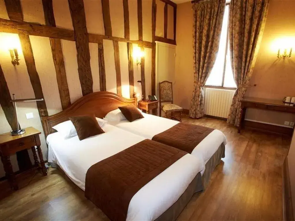 Logis Hôtel Relais Saint Vincent_Ligny-le-Châtel_slider_image_2