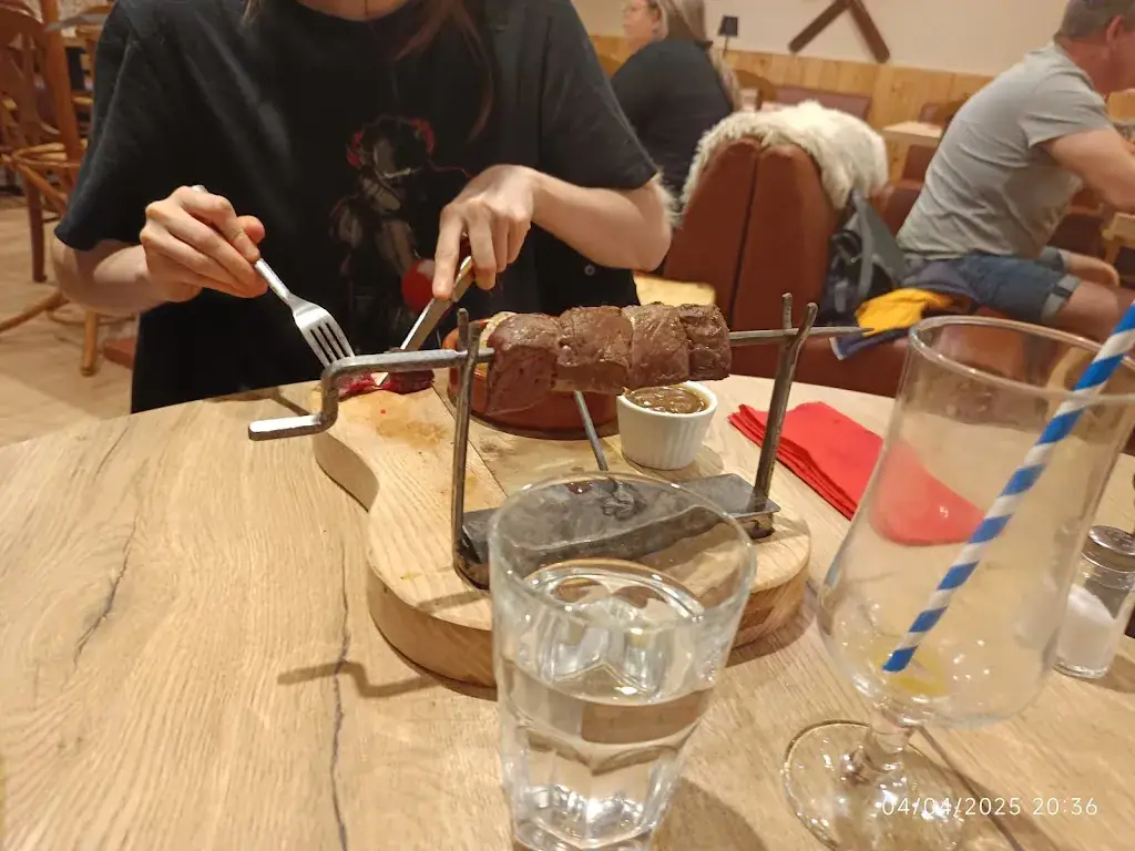 Blandine Pimenoff_L'american Mountain_Joigny_review