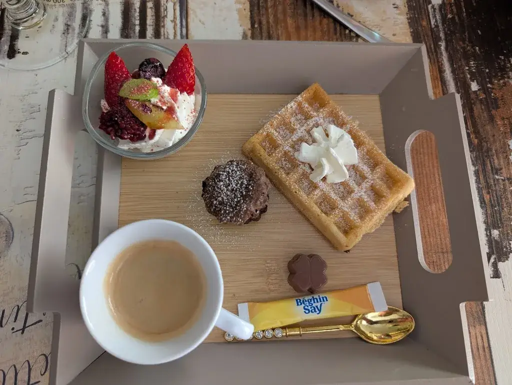 Tankam Valerie_LA TABLE DU SANDICO_Saint-Julien-du-Sault_review