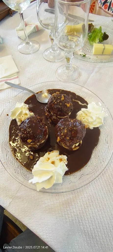 Cyril PIEGARD_Restaurant Guyot Le Commerce_Levier_review