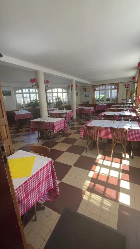 Ilaria Mazza_Restaurant Guyot Le Commerce_Levier_review