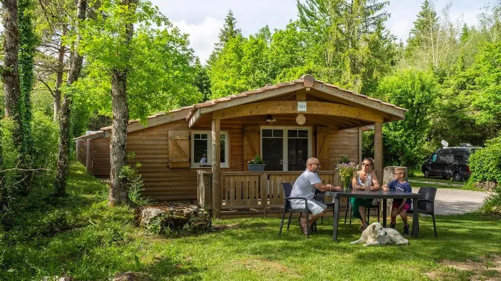 Camping de la Forêt restaurant in Levier