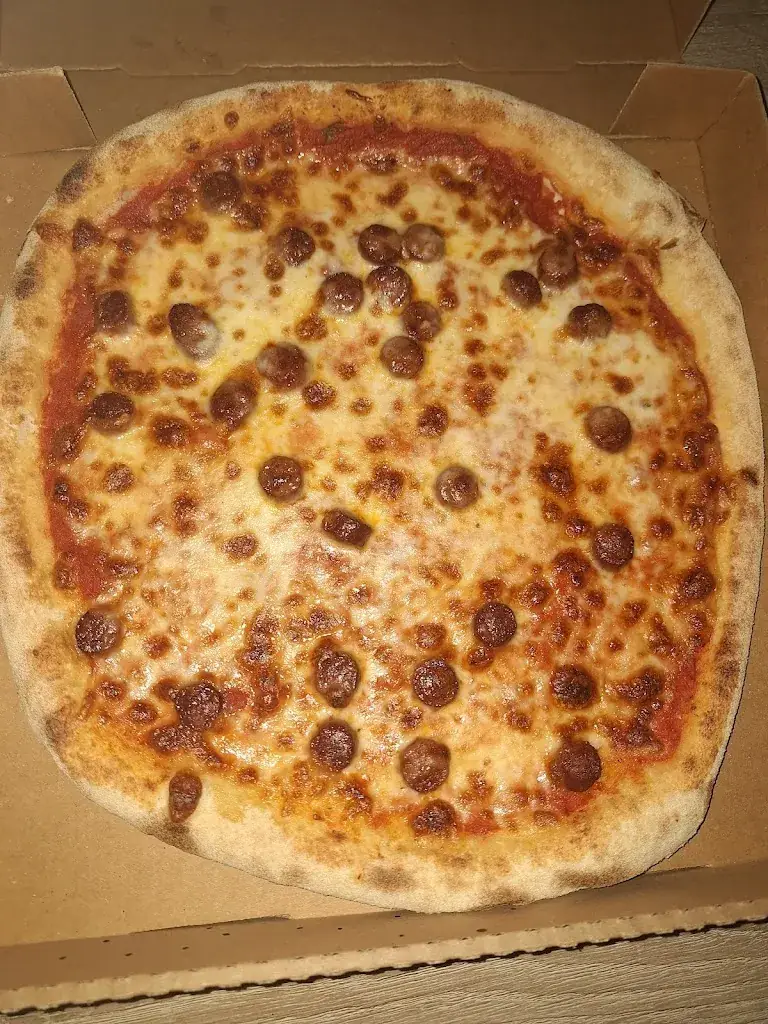 Kimberly Ah_Pizz' A Max_Bellegarde-en-Forez_recensione