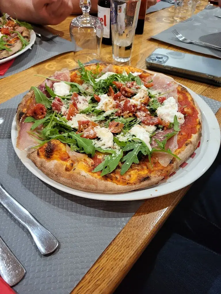 Pizzeria le pizzaiolo_Longchaumois_slider_image_3