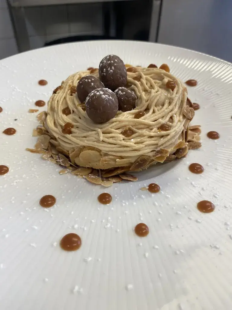 La Poule Noire_Charité-sur-Loire_slider_image_2