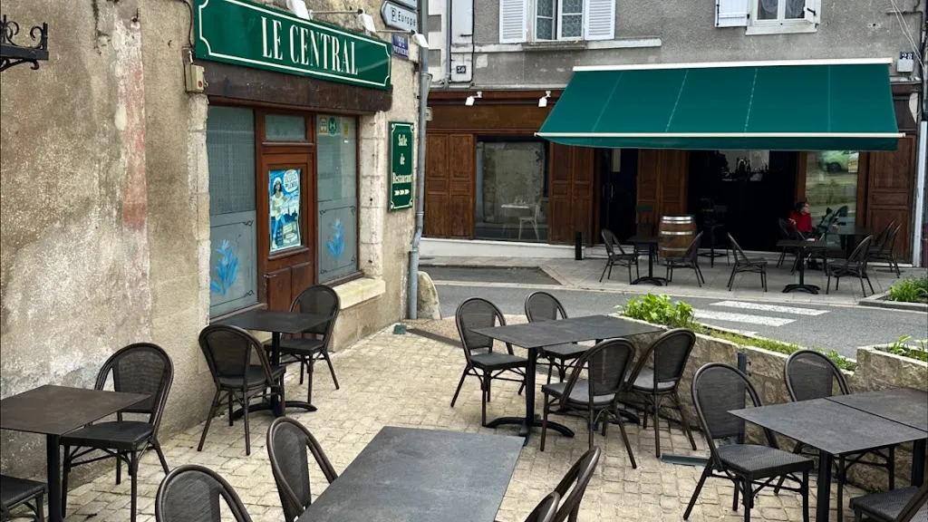 Le Central_Charité-sur-Loire_slider_image_1