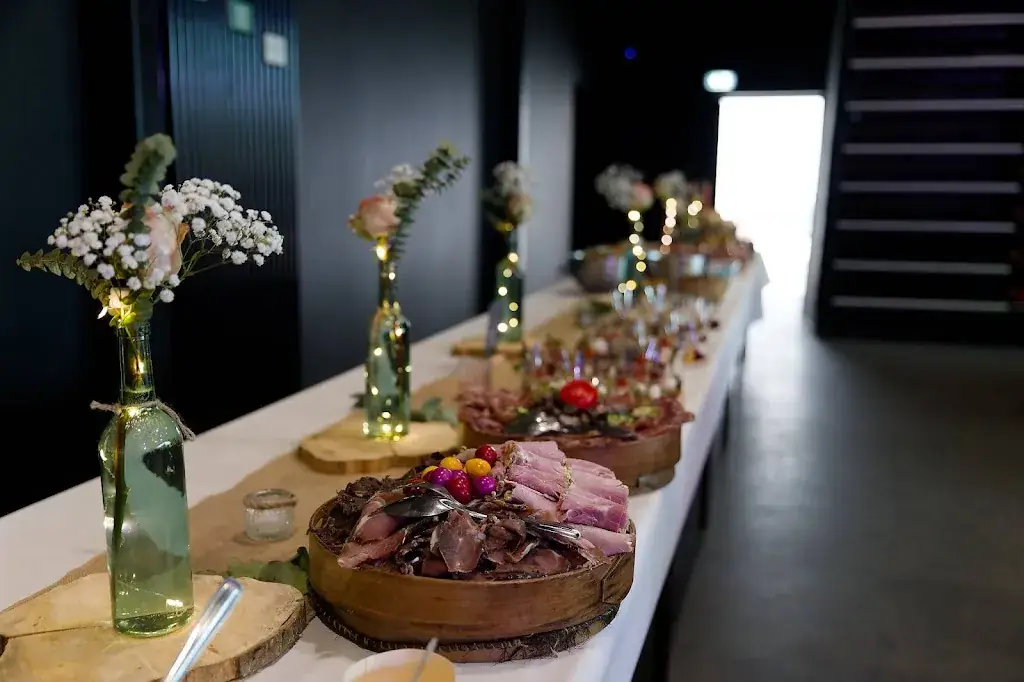 Julien Jouhanneau_Boutique Le Bouchon de Loire - La Suite_Charité-sur-Loire_review