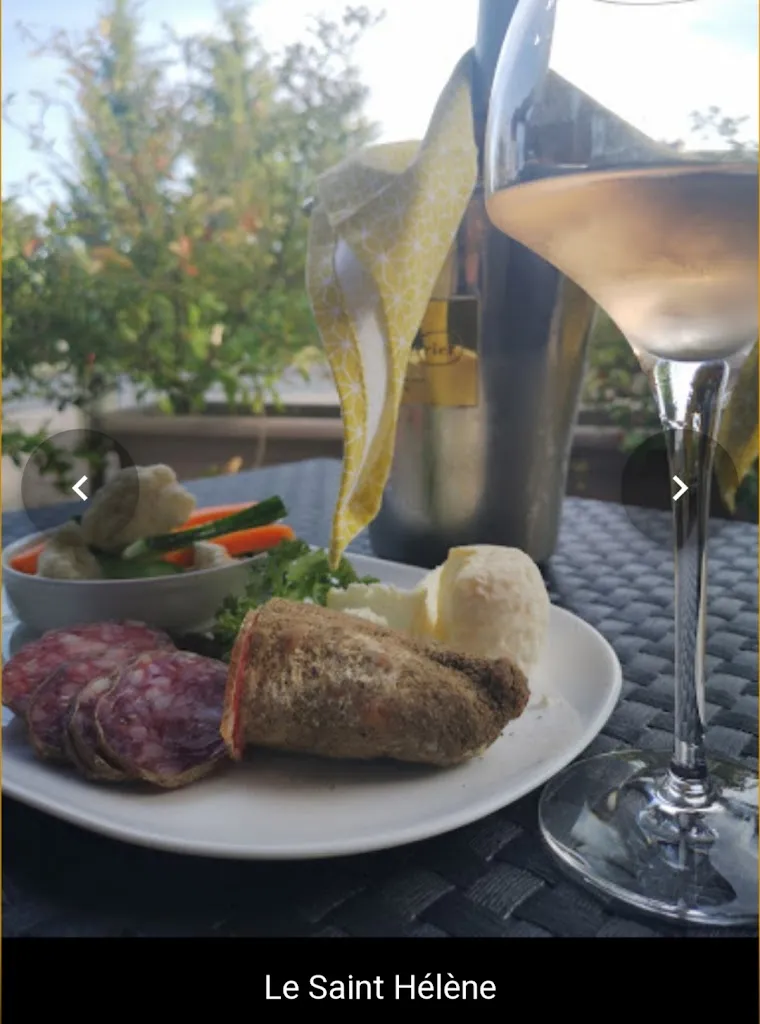 Le Saint Hélène_Varennes-lès-Narcy_slider_image_2