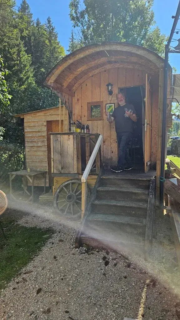 FRANCA LORETTI_le chamois dans le pré_Jougne_review