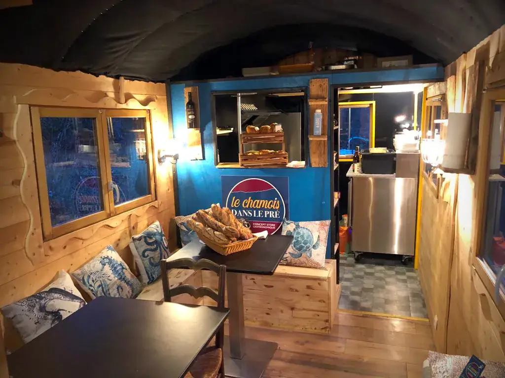 le chamois dans le pré ristorante a Jougne