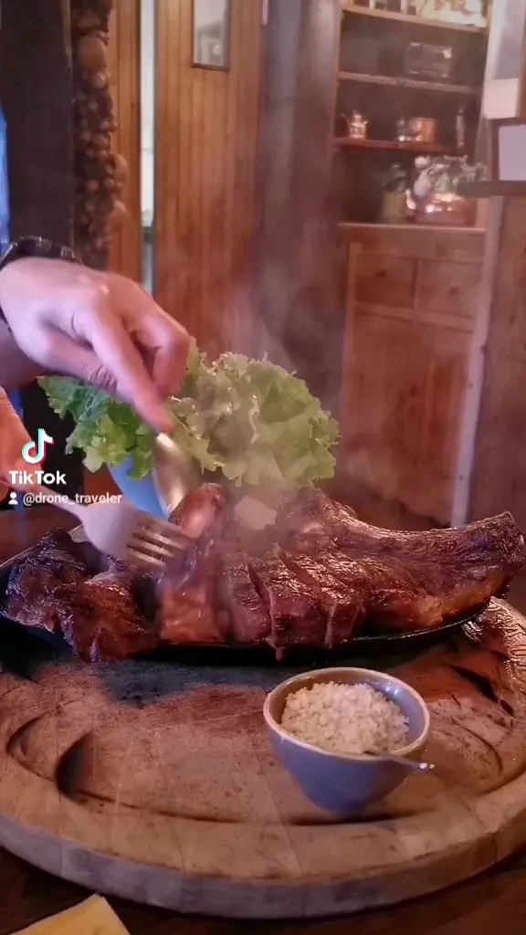 Restaurant La Boissaude_Rochejean_slider_image_2