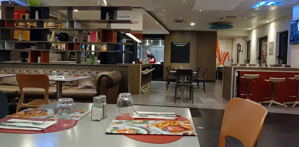 Courtepaille Restaurant in Alixan