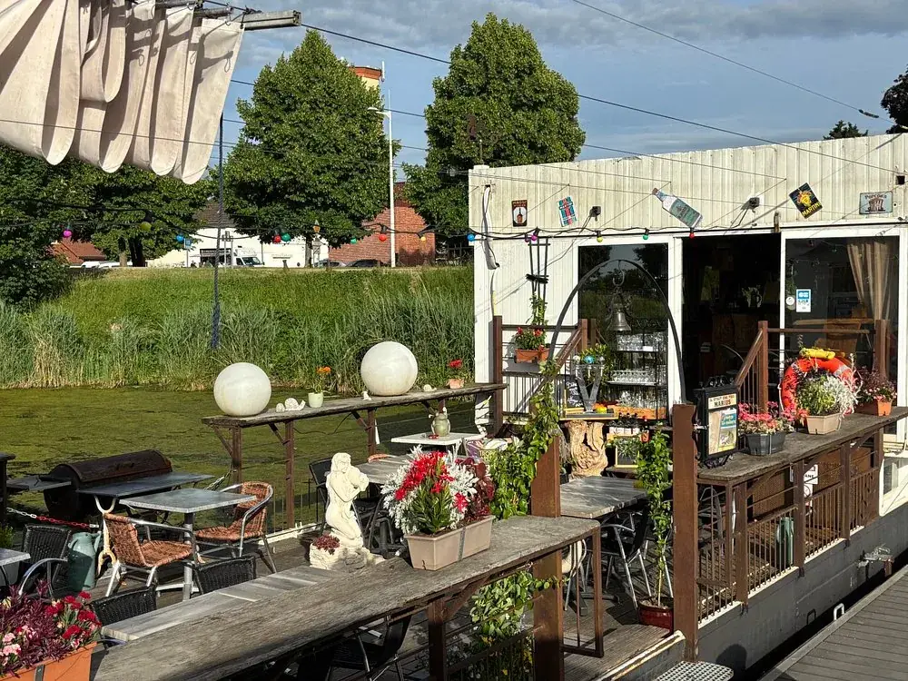 La Barge_Saint-Jean-de-Losne_slider_image_1