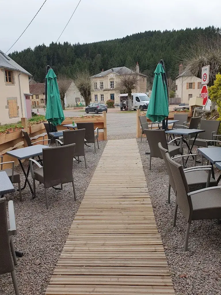 CHEZ KRIPP_Lucenay-l'Évêque_slider_image_1