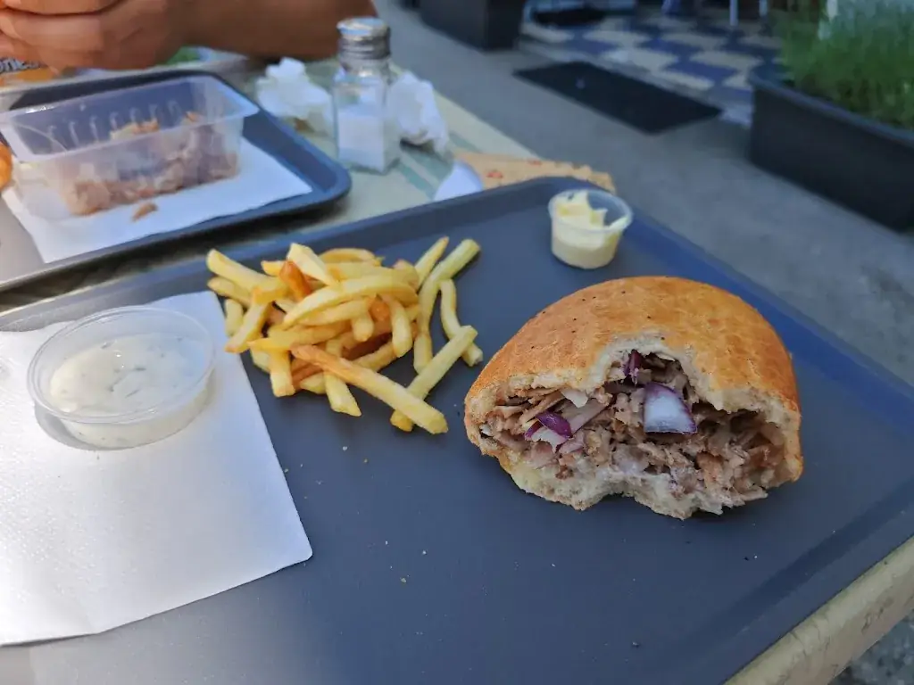 Selçuk Demir_ANATOLIA / JURA -KEBAB Fait Maison-_Saint-Claude_review