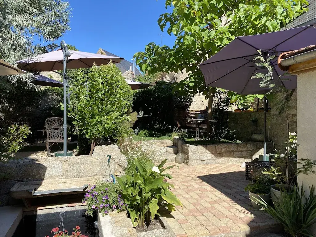 Alex M _La Zone Bleue_Lormes_review