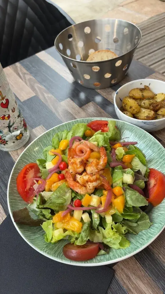 Yasmine Ait_Le Manguier_Lons-le-Saunier_review