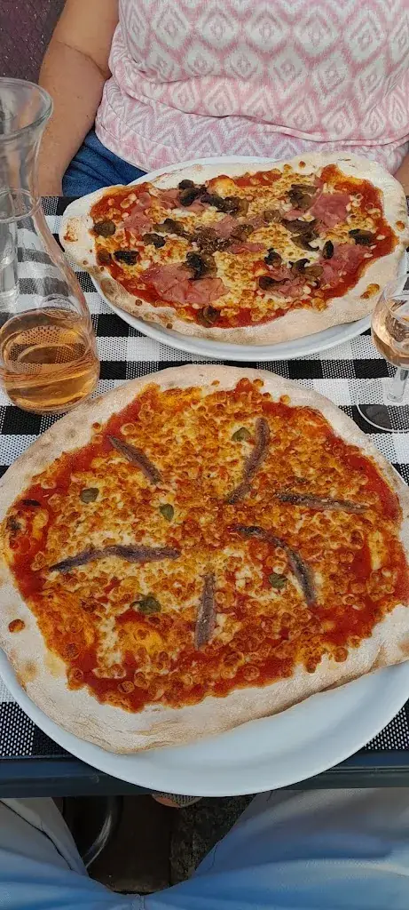 Paul Hetherington_LA LANTERNA_Lons-le-Saunier_review