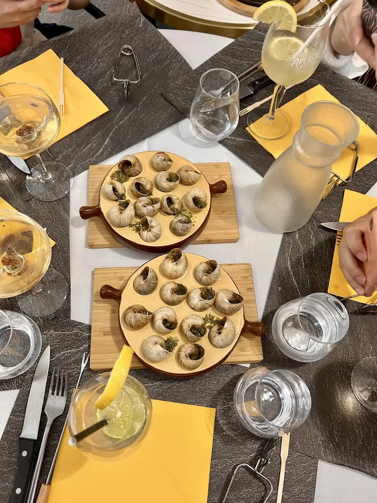 Anaïs Camarroque_Le 14_Lons-le-Saunier_review