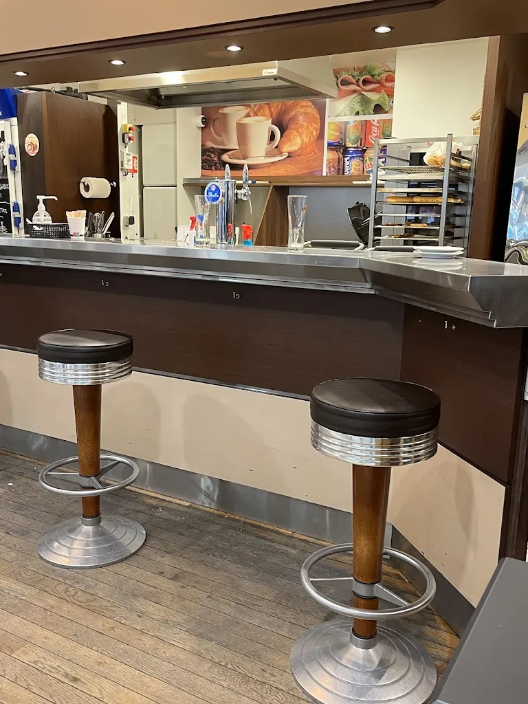 Le Croustillant restaurant in Marzy