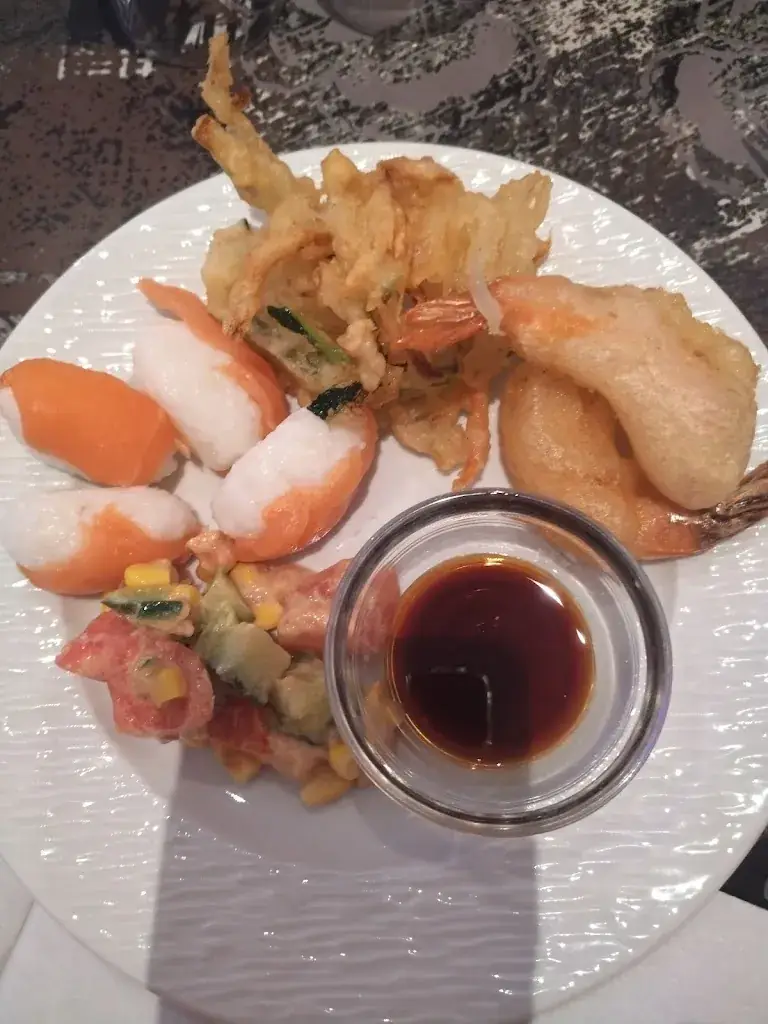 Lilly Mzt_Restaurant Chez Chau_Marzy_review