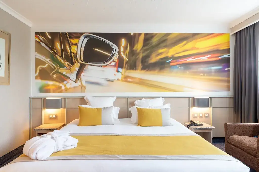 Hôtel Restaurant Le Paddock_Magny-Cours_slider_image_3