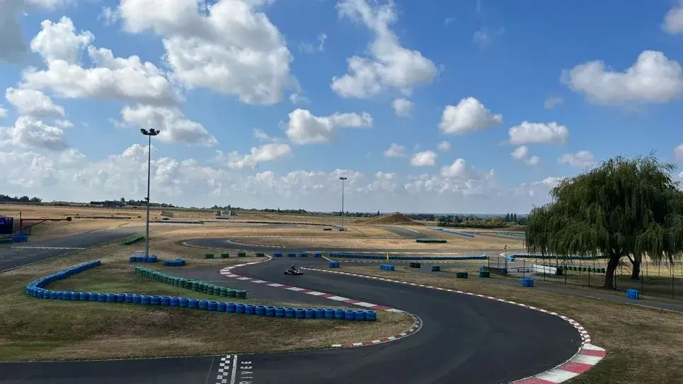 Magny-Cours Karting_Magny-Cours_slider_image_1