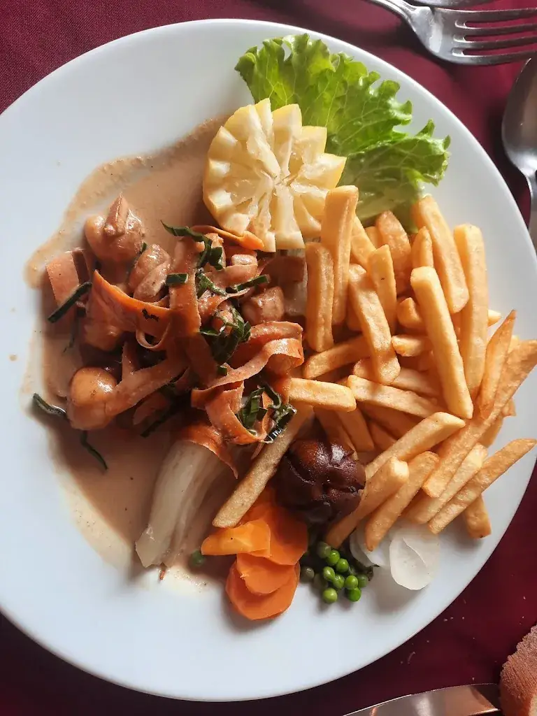 Cécile CRIADO_Mary Pascal_Marnay_review