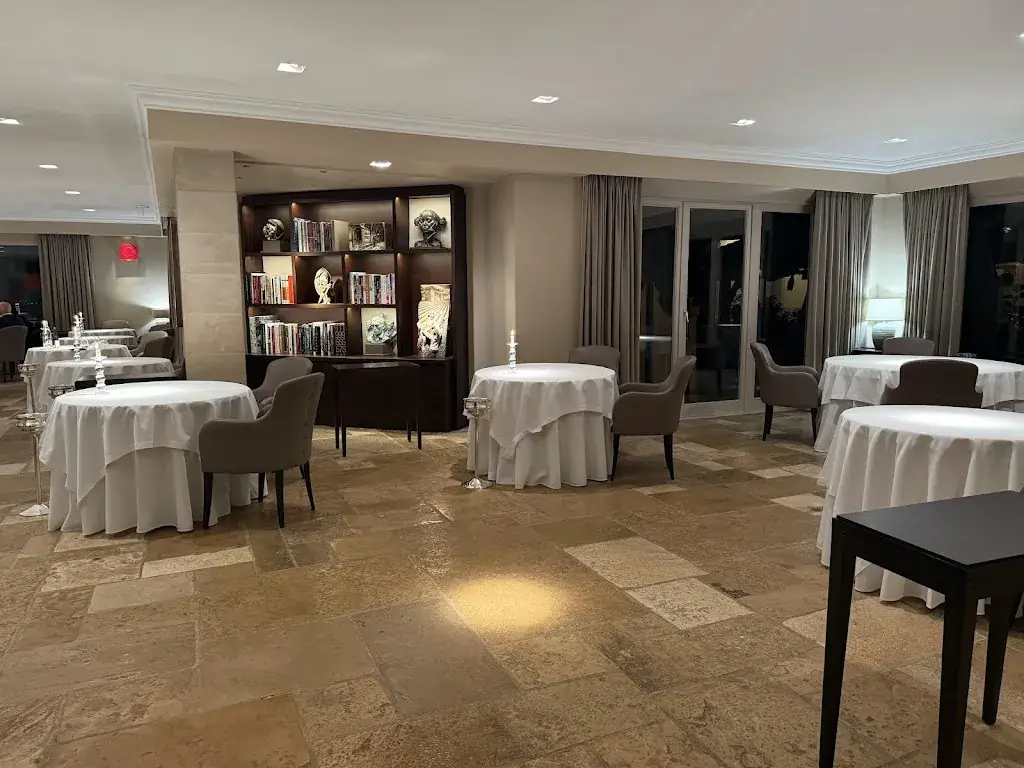 Restaurant Gastronomique Table de Levernois*_Levernois_slider_image_3