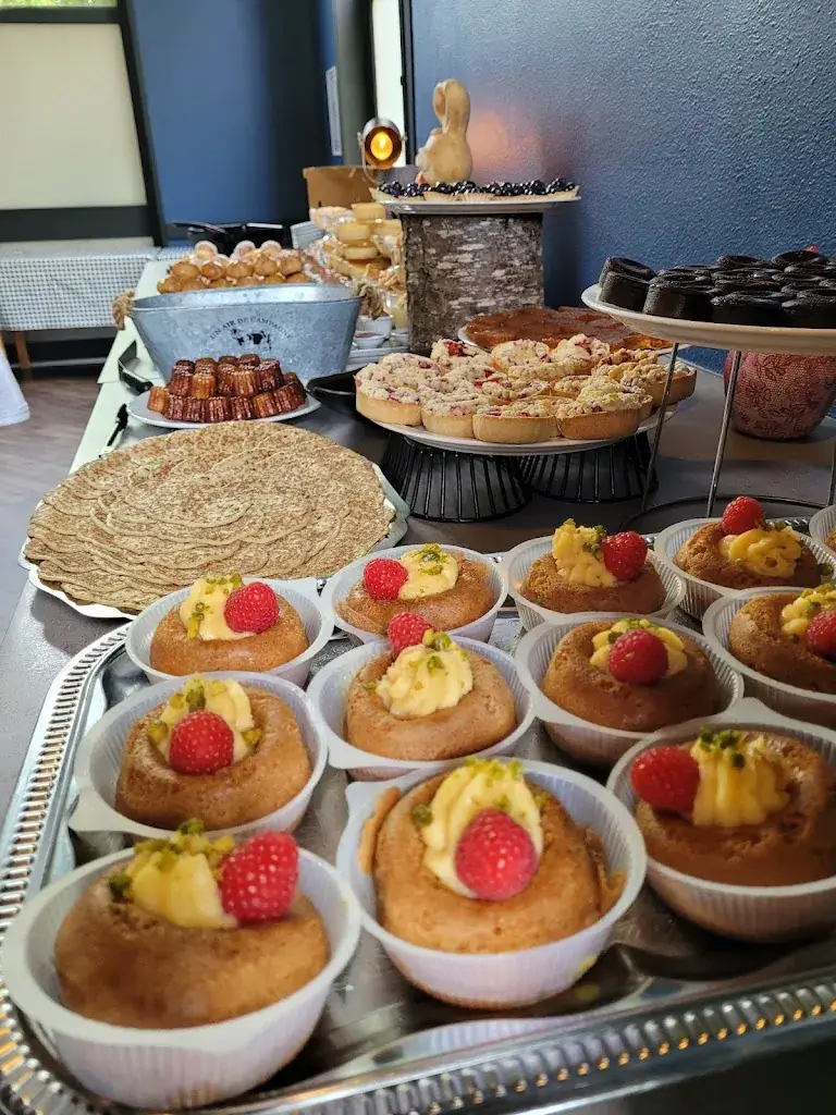 Aux 2 Coqs_Bas-en-Basset_slider_image_2