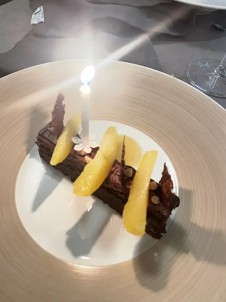 elodie AMRI_L'Entracte_Creusot_review