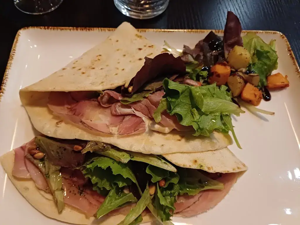 Pasta & Piadine_Creusot_slider_image_2