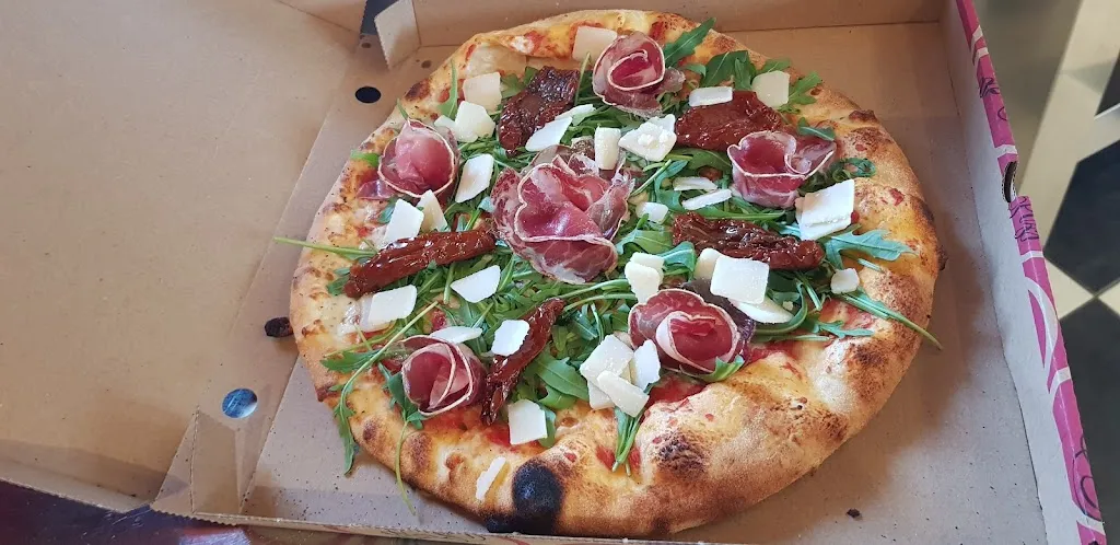 Calabria pizzeria ristorante_Creusot_slider_image_2