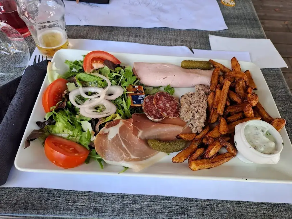 Stéphanie J_La Taverne du Voyageur_Bas-en-Basset_review