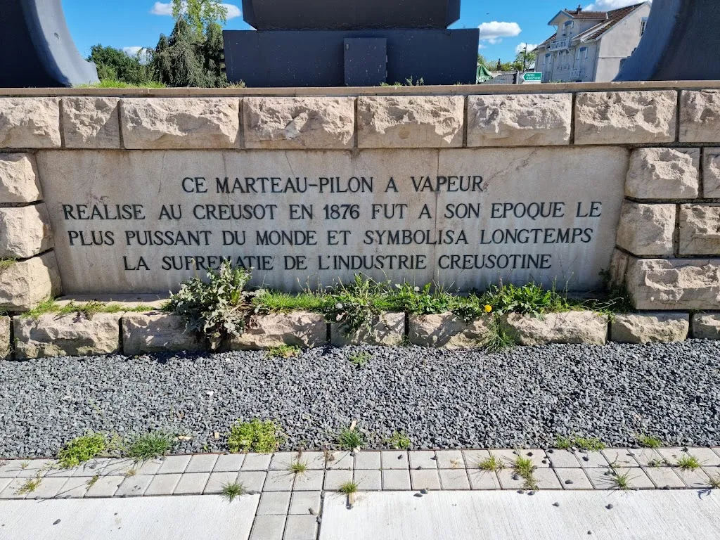 Le Marteau-Pilon_Creusot_slider_image_2