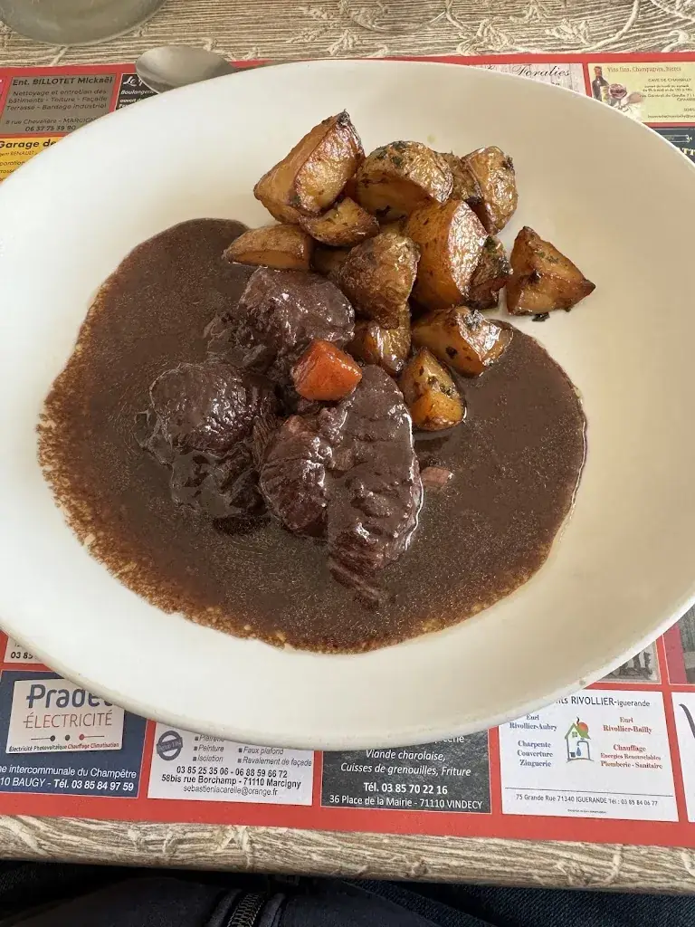 guillaume fleischer_Le Première Ligne Bar Restaurant_Chambilly_review